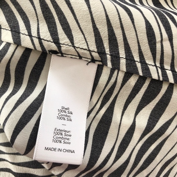 Elizabeth and James Zebra Print Silk Top Size XSmall - Picture 4 of 4